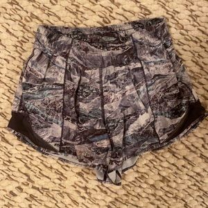 Lululemon hotty hot shorts